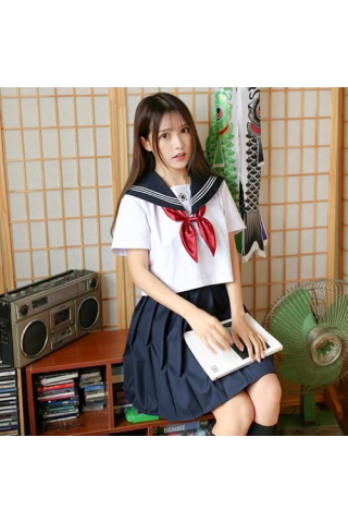 正統派デザインで本物みたいにそそられるセーラー服風コスプレ ランジェリー ショップ